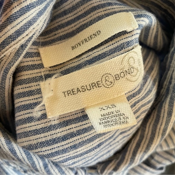 Treasure & Bond (Nordstrom brand) boyfriend style relaxed button up in size xxs - Picture 3 of 3